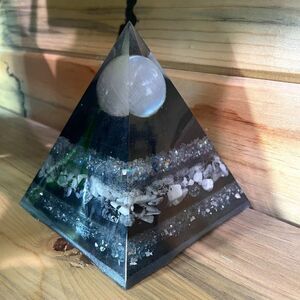 Resin Pyramid
